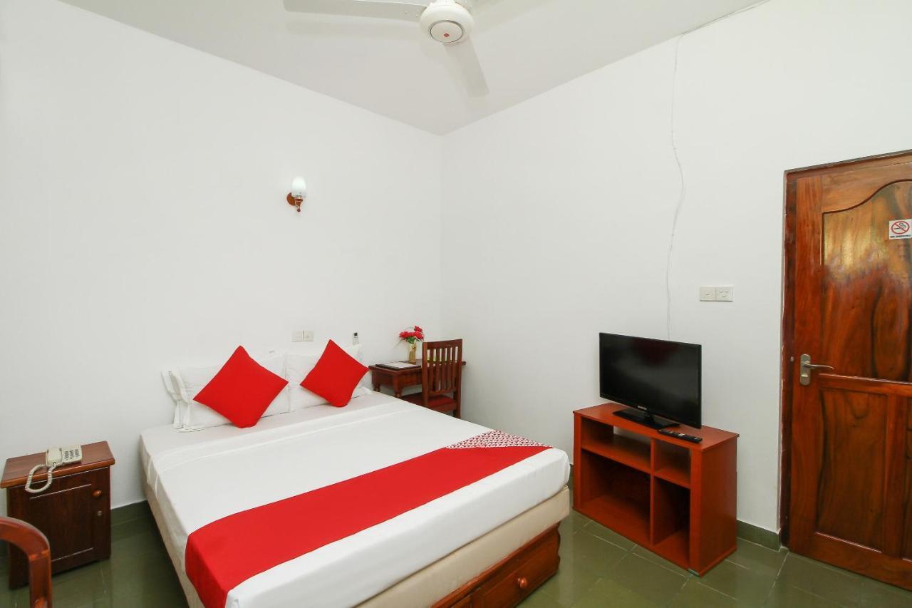 Oyo 290 Night Station Hotel Panadura Exterior photo
